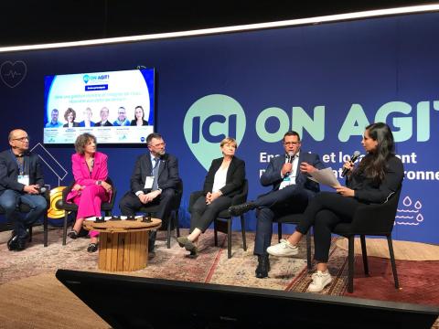 Photo table ronde Ici on agit