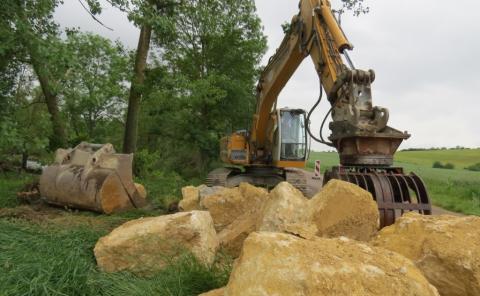 Travaux d'enrochement à Marainville sur Madon